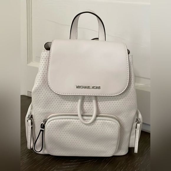 Michael Kors Abbey White Cargo Backpack Purse Tote Optic White NWT - Picture 2 of 9
